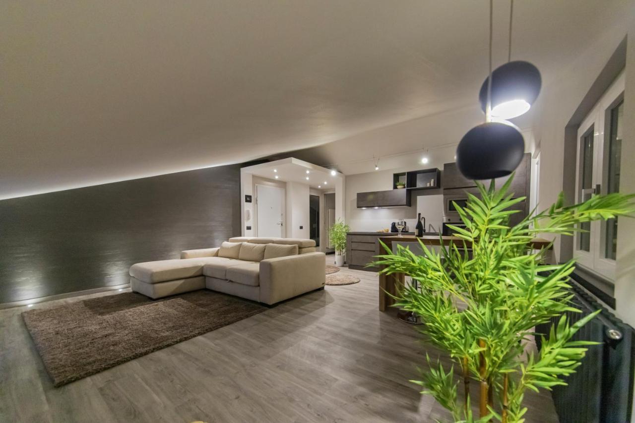 Panoramic Penthouse In The Historical Center Daire Domodossola Dış mekan fotoğraf